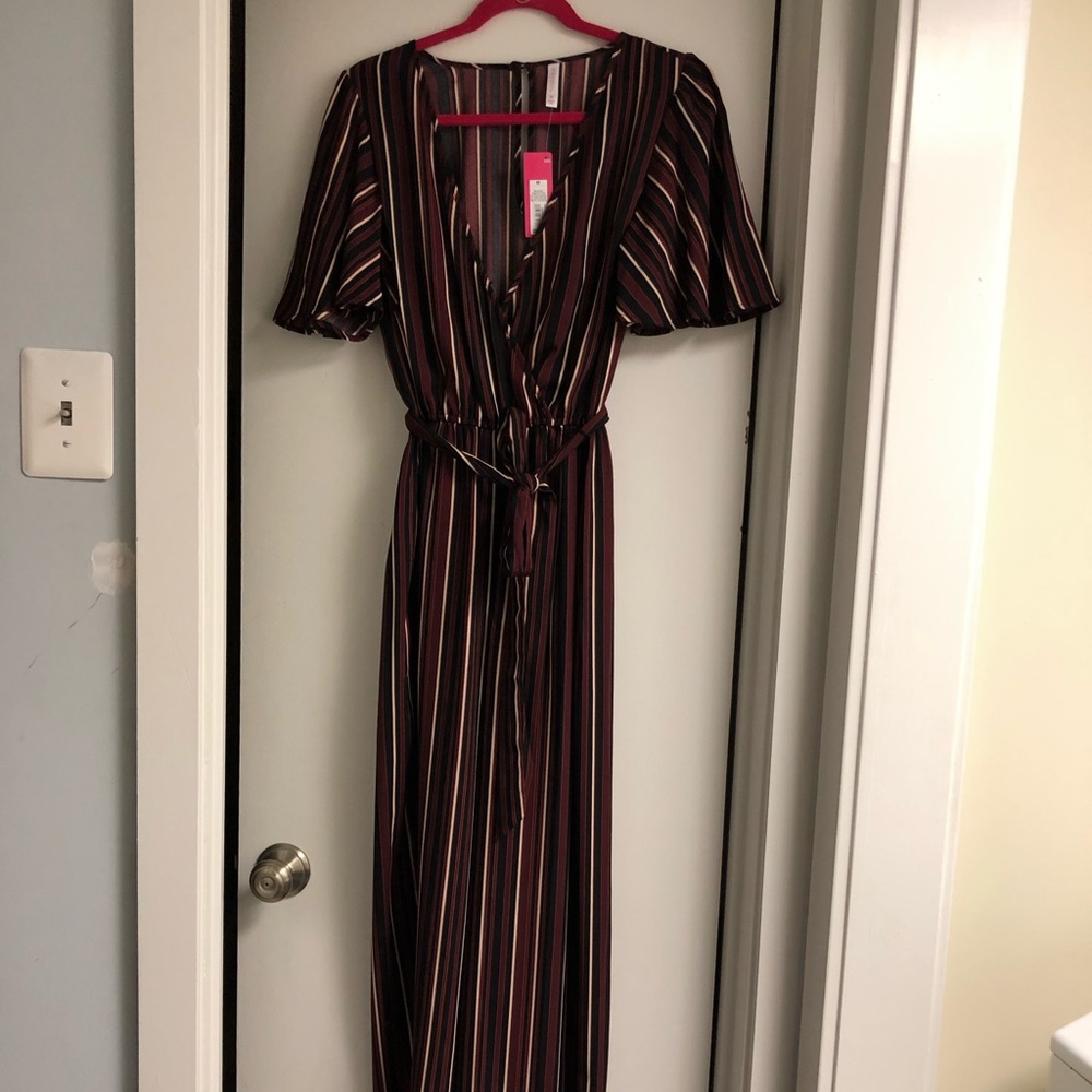 NWT Xhilaration Sz M Striped Jumpsuit w/ Belt